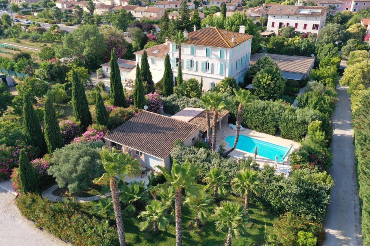 Domaine De L'Aufrene Bed and Breakfast Ιέρ Εξωτερικό φωτογραφία